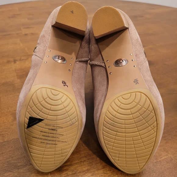 Ugg Athena High Heel Boot - Picture 6 of 10